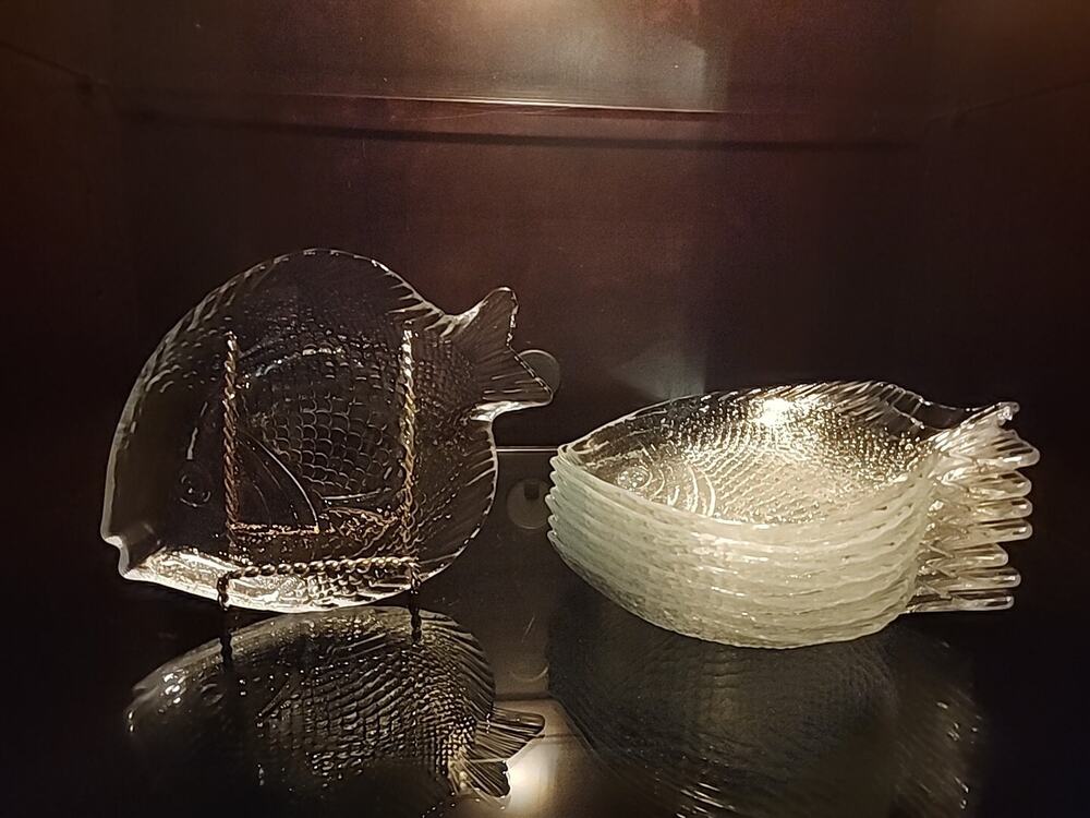 (Set of 8) Fish Plates Clear Pasabache Marine Salad Plates 7 3/4" x 6 1/4"